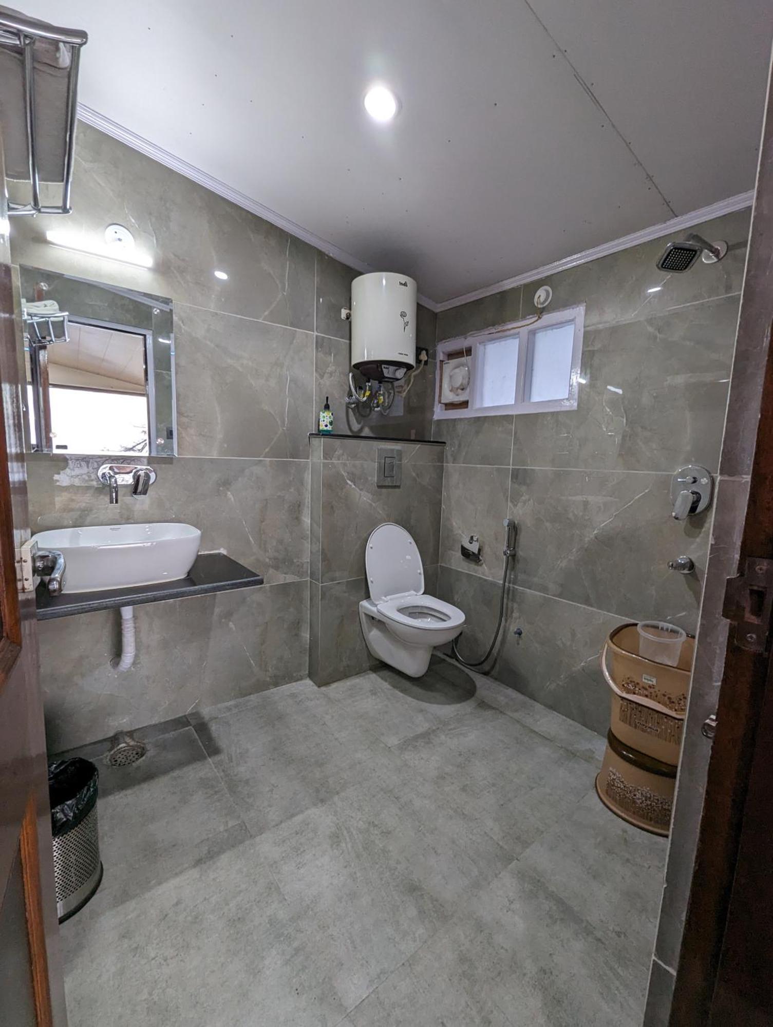 Bed and Breakfast Himalayan Hideaway Шімла Екстер'єр фото